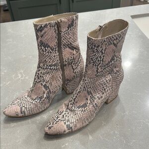 Matisse Gray and Cream Ankle Booties with Sleek Silhouette